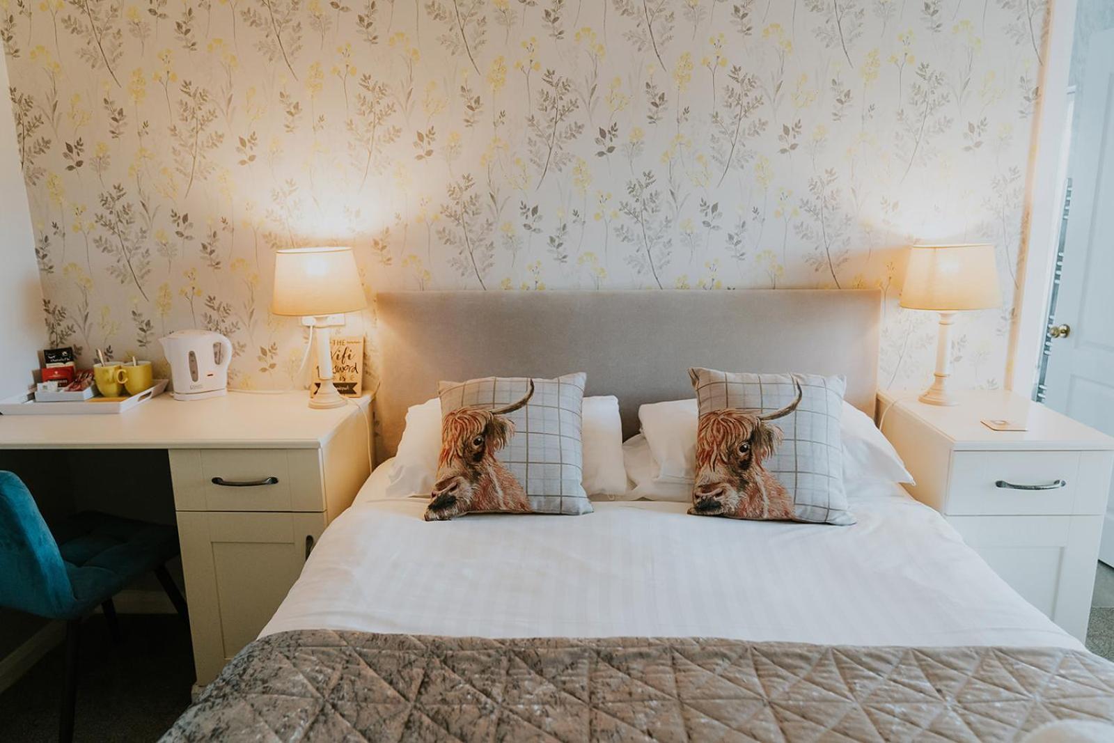 Crossroads House Gasthof 4*